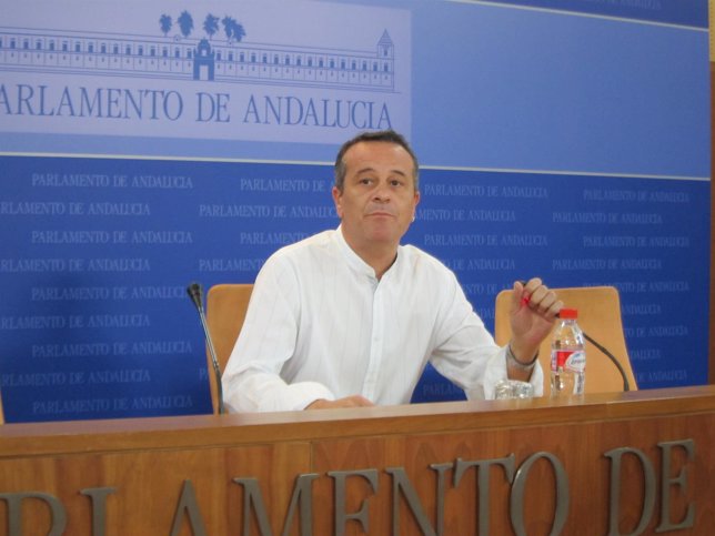 José Antonio Castro, hoy ante los medios