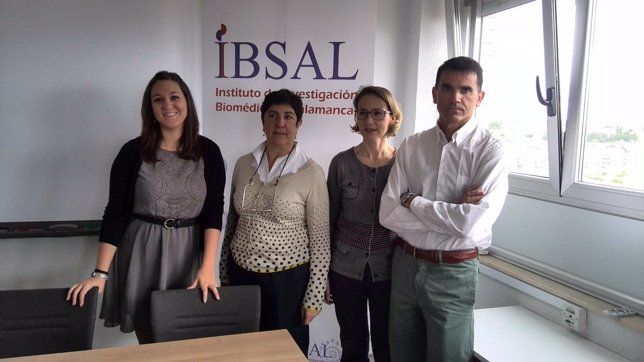 Investigadores del Ibsal en la presentación del estudio