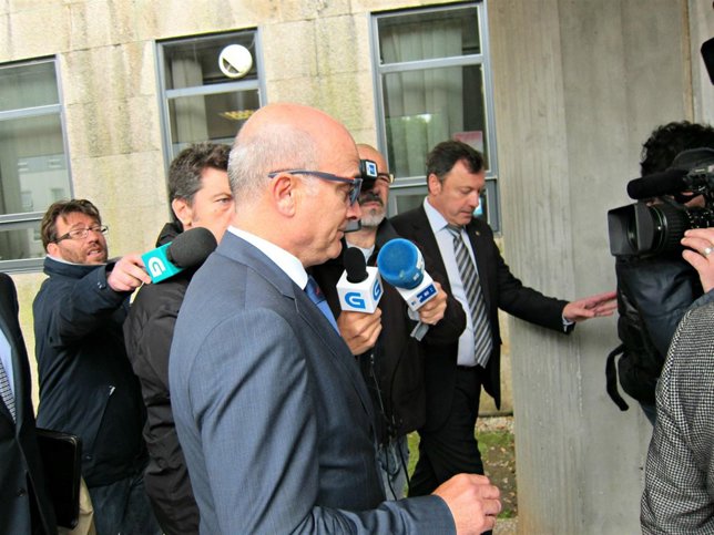 Andrés Cortabitarte llega a los juzgados para comparecer en la causa Angrois