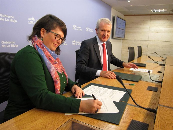 Firma convenio del Gobierno e Inter Europa