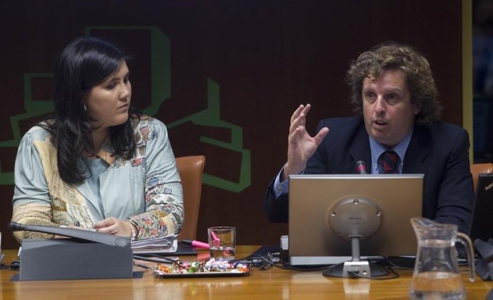 Ezeiza en el Parlamento vasco