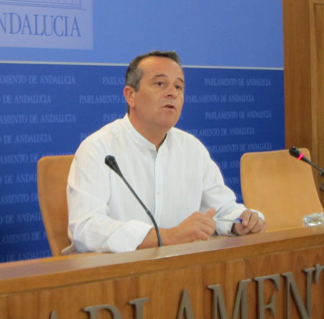 José Antonio Castro, hoy ante los medios