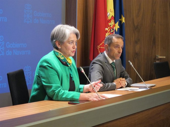 Los consejeros Juan Luis Sánchez de Muniáin y Lourdes Goicoechea.