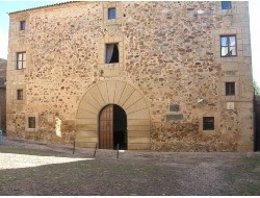 Casa De Los Pereros De Cáceres