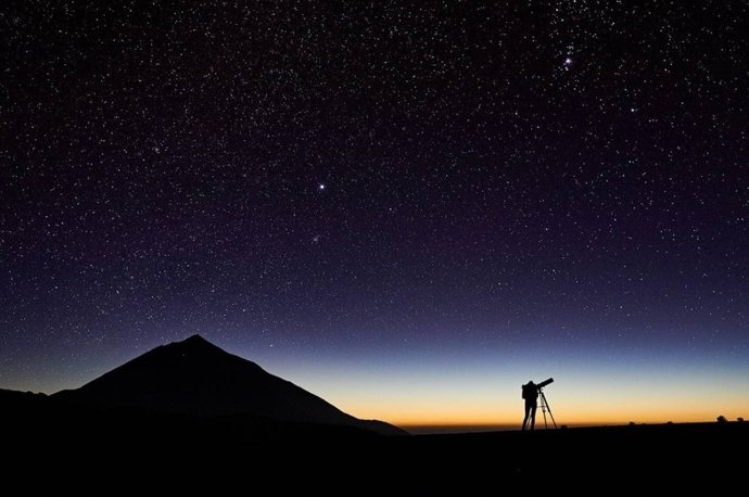 Imagen nocturna del Teide