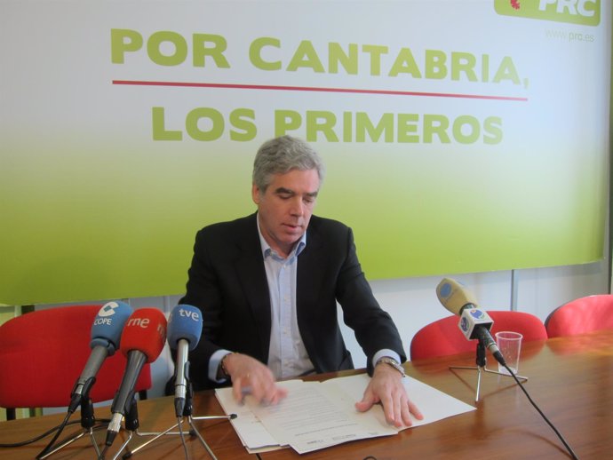 José María Fuentes-Pila en rueda de prensa
