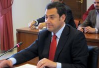 El Parlamento andaluz nombra a Juanma Moreno (PP-A) senador en representación de la comunidad autónoma