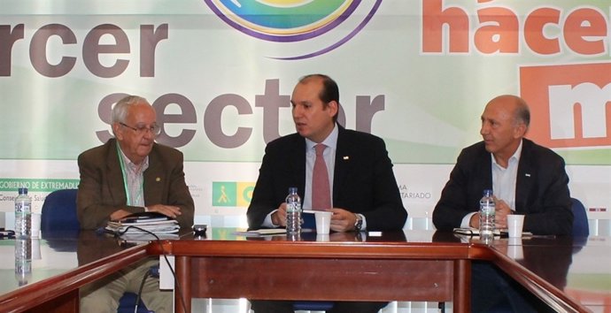 Luis Alfonso Hernández Carrón y la Plataforma del Tercer Sector