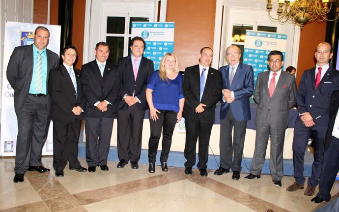 Pedro Rodríguez presenta la Asociación Onubense de Cortadores de Jamón