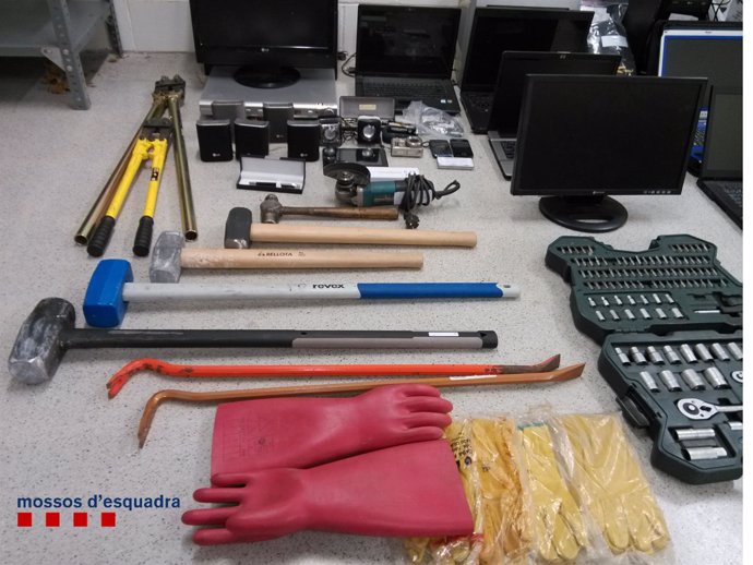 Objetos recuperados a la banda de ladrones detenida en Sabadell