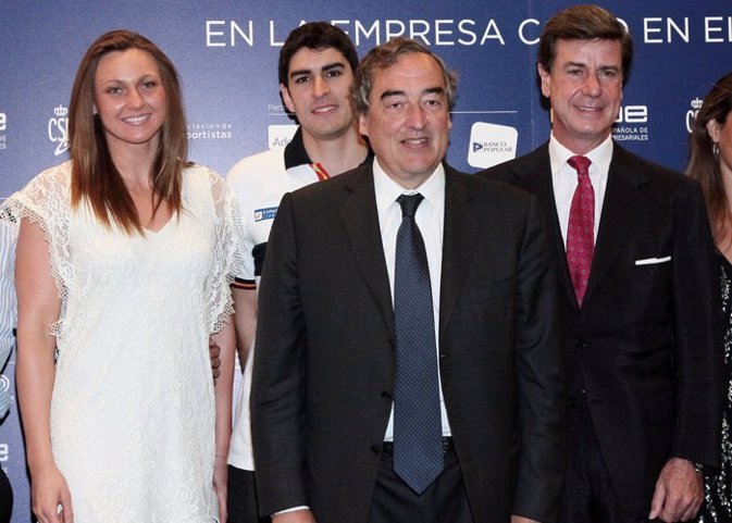 Cayetano Martínez de Irujo y Melani Costa juntos en España Compite