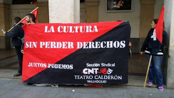 Técnicos del Teatro Calderón de Valladolid en huelga