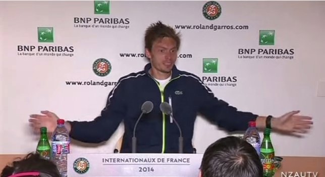 Nicolás Mahut indignado