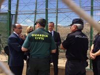 El Gobierno refuerza la vigilancia en la valla de Melilla "porque la presión es tremenda"