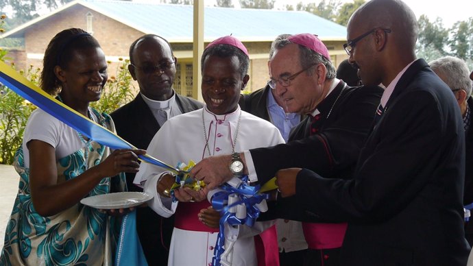El arzobispo de Tarragona, Jaume Pujol, viaja a Ruanda