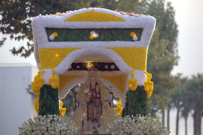 La imagen de la Virgen de Valme regresa a Dos Hermanas tras su restauración