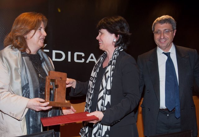  María Daniel Vaz De Almeida, Adela López De Cerain Y Alfredo Martínez.