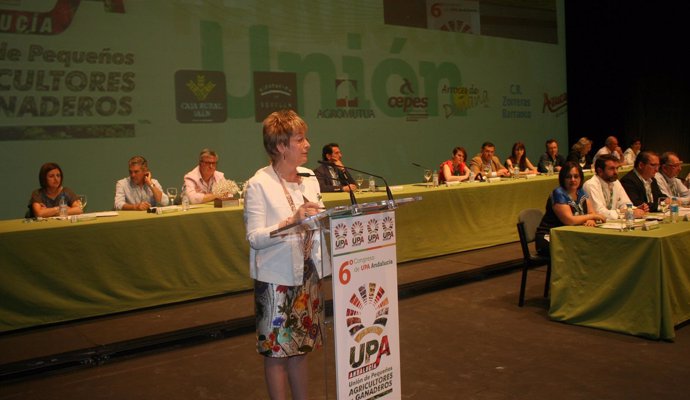 La consejera de Agricultura, Pesca y Desarrollo Rural, Elena Víboras.