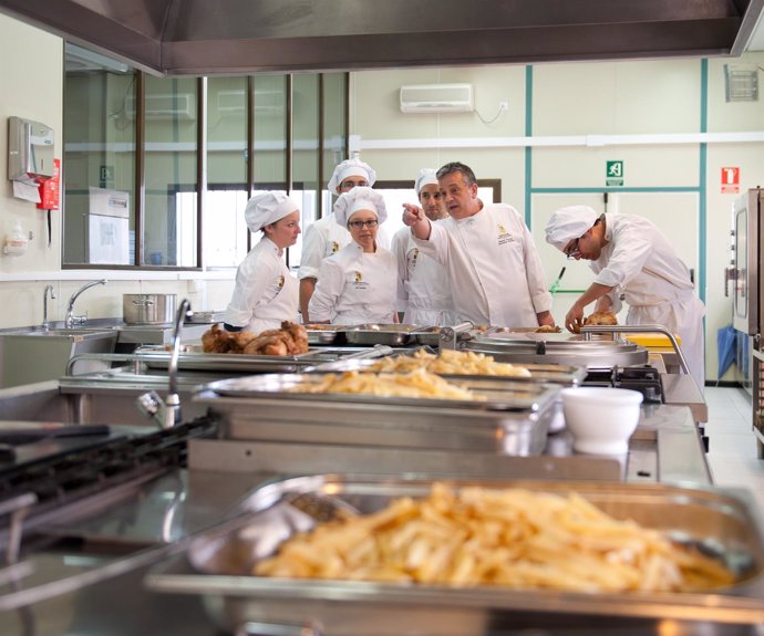 Hotel Escuela Convento de Santo Domingo hostelería cocina aprender comida