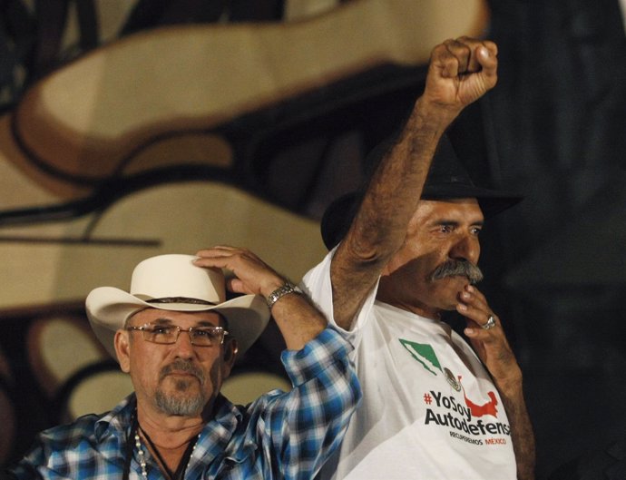 Los líderes de las autodefensas, Hipólito Mora y  José Manuel Mireles