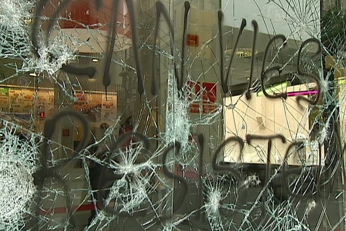 Desperfectos por los disturbios de Can Vies