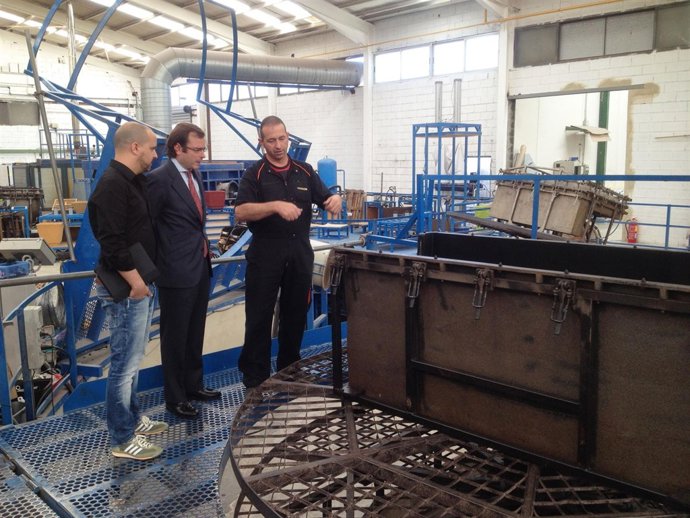Joaquín Rios visita la empresa Plastiken