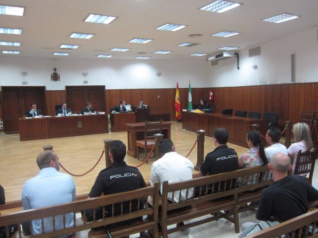 Juicio con el agente de Policía Local de Puente Genil acusado de traficar droga