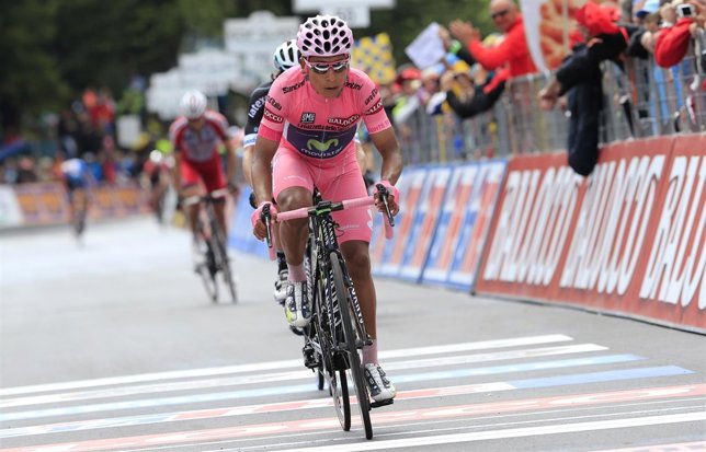 El líder del Giro de Italia, Nairo Quintana
