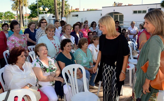 La alcaldesa de Jerez presenta la Federación 'La Voz de las Mujeres'