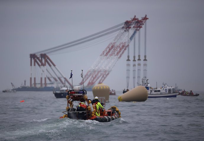 HUNDIMIENTO SEWOL. BÚSQUEDA DE LOS DESAPARECIDOS