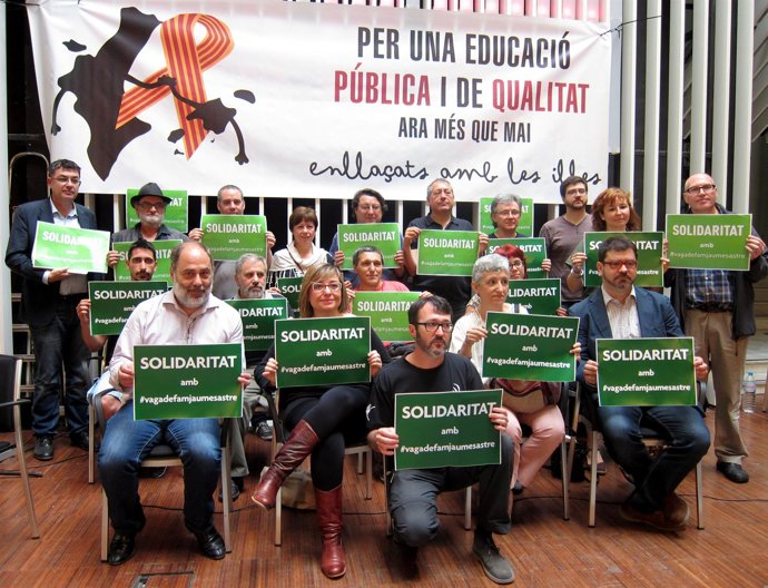 Representantes de partidos, entidades y sindicatos en huelga de hambre.