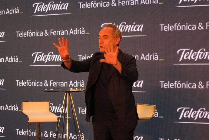 Ferran Adrià en el Espacio de Innovación Telefónica