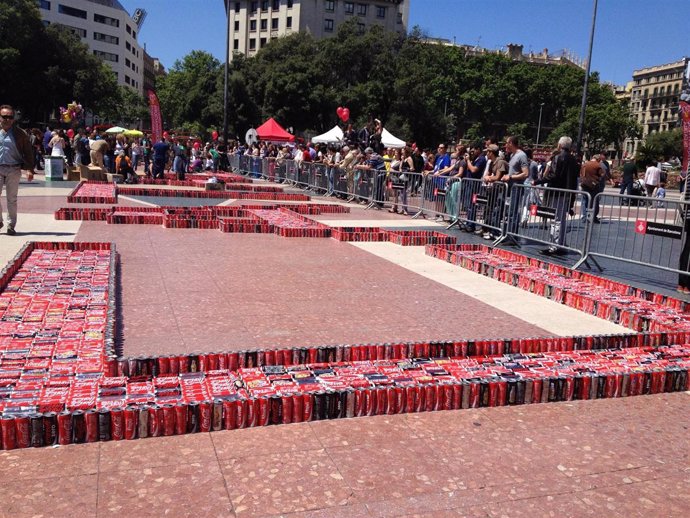 40.000 Latas De Coca-Cola Reclaman El Etiquetado En Catalán