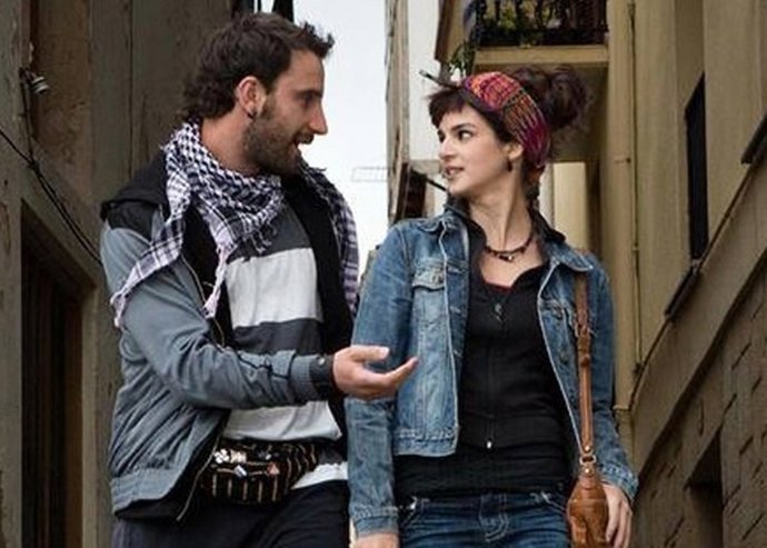 La pareja Dani Rovira y Clara Lago premiada en la gala Cadena 100