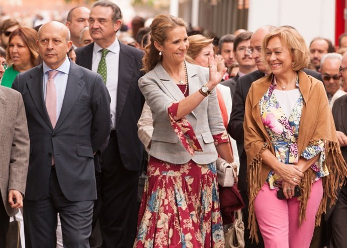 LA INFANTA ELENA INAUGURAL LA 73 EDICION DE LA FERIA DEL LIBRO DE MADRID