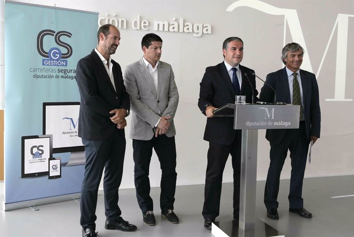 Francisco Oblaré, Elías Bendodo e Ignacio Mena en Diputación