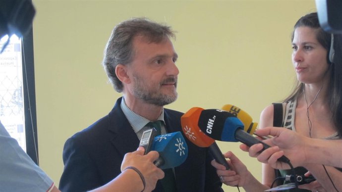 El delegado de la Junta de Andalucía en Huelva, José Fiscal.