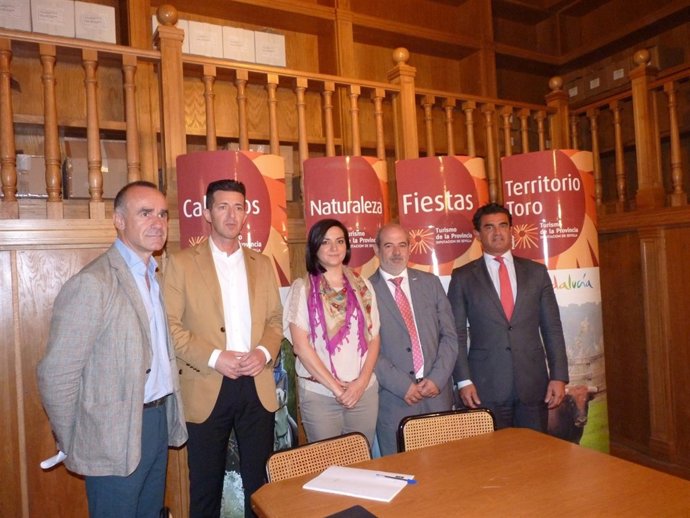 Reunión de la Mesa Provincial del Aeropuerto.