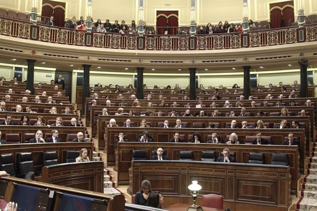 Diputados en el hemiciclo