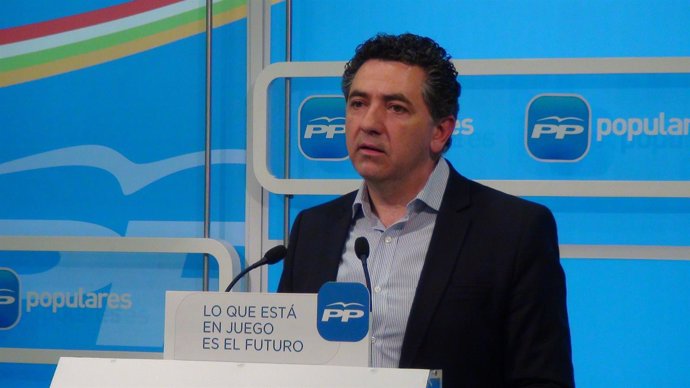 Carlos Cuevas, secretario general del PP riojano analiza abdicación Rajoy