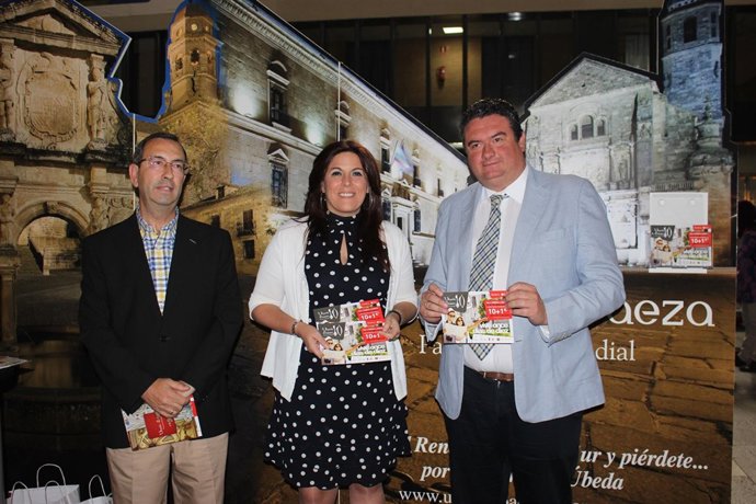 Presentación de ÚbedaBaeza10+1 en Sevilla