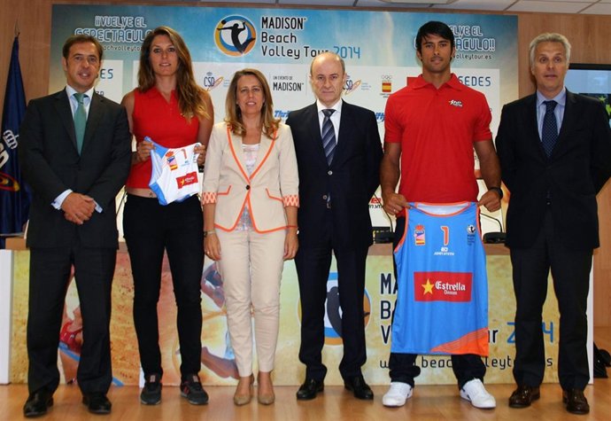 Presentación Madison Beach Volley Tour 2014 voley playa Ana Muñoz CSD