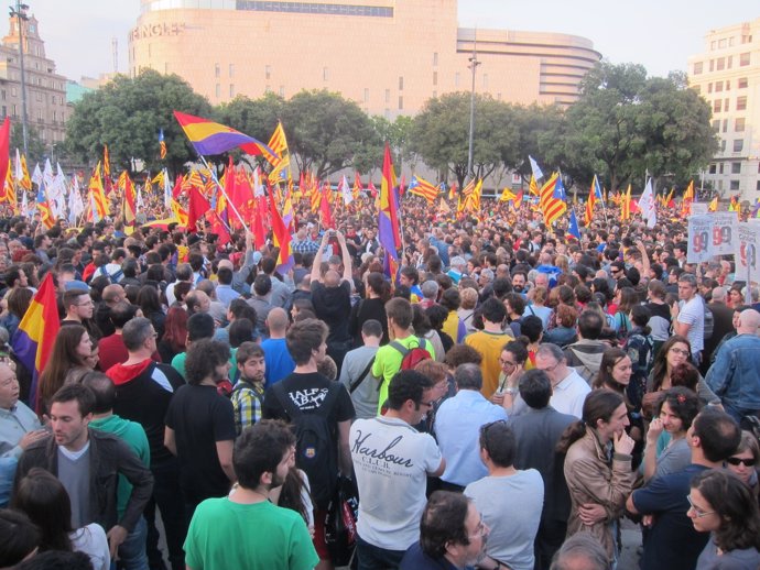 Concentración en Barcelona a favor de la consulta y la República