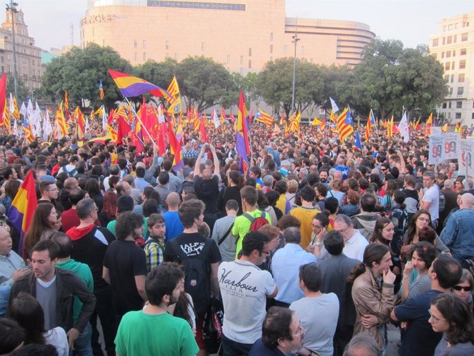 Concentración en Barcelona a favor de la consulta y la República