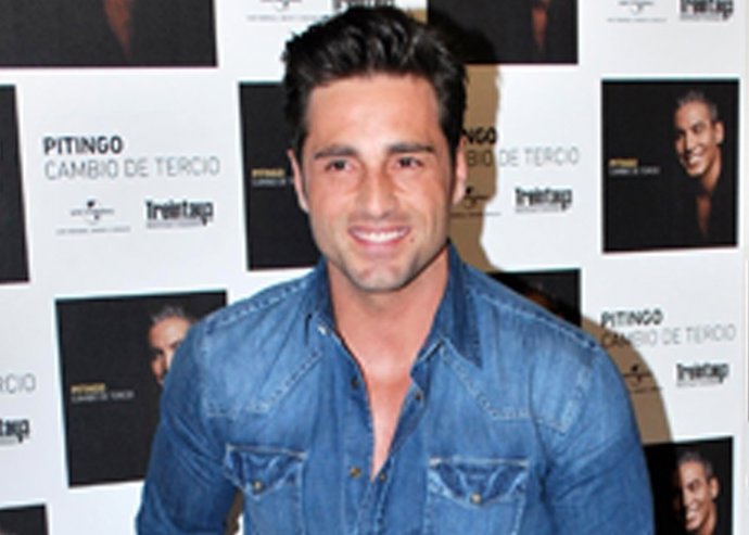 David Bustamante dice que Velvet es espectacular, Paula tiene lo que merece