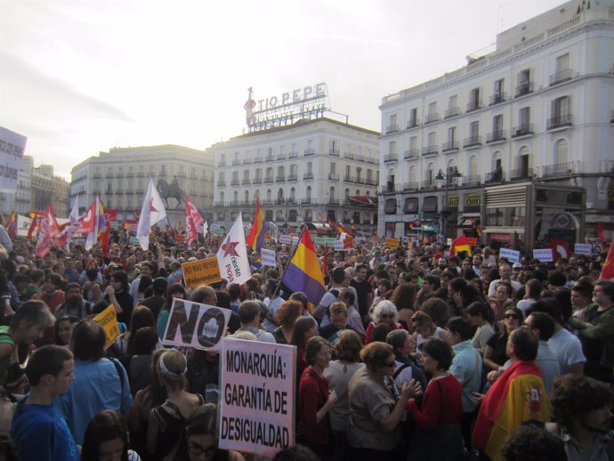 Concentración en Sol a favor de la República