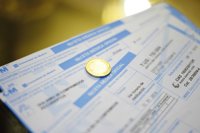 PP respeta el fallo del euro por receta pero lo defiende y el PSOE se alegra porque era una medida "injusta"