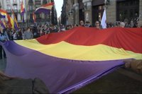 ¿Es posible convocar referéndum por la República?