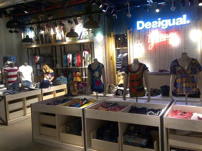 Outlet garage de Desigual