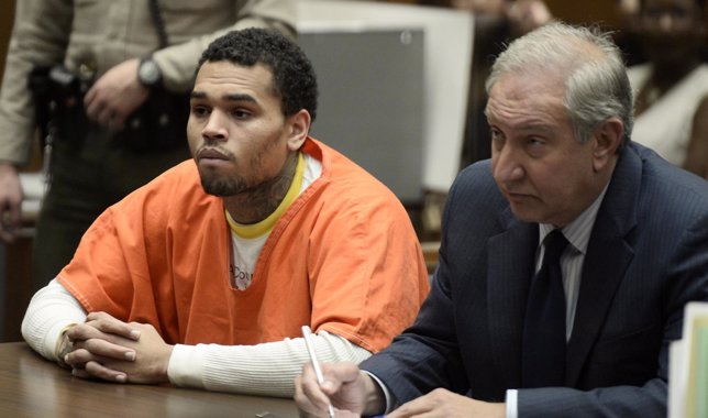 Chris Brown en pleno juicio